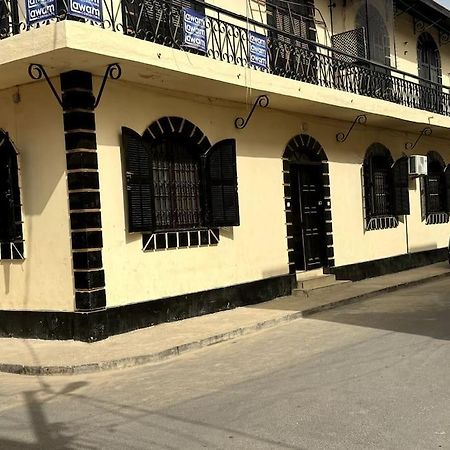 Independent Room On Island In Colonial House With Private Entrance Saint-Louis Exterior photo
